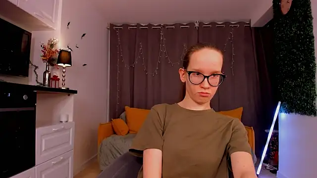 Snapshot of BettyBrowni chatting on February 2025 01:12:02 AM BettyBrowni online show from February 2025 01:12:02 AM