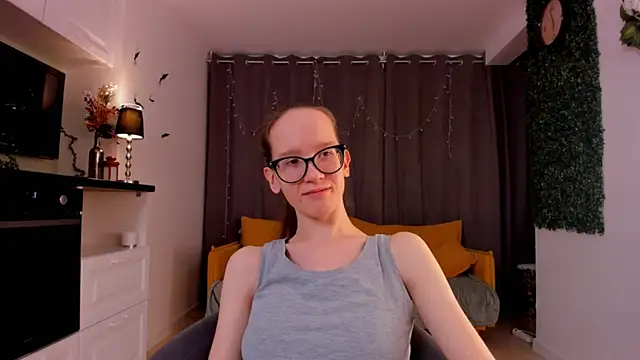 Snapshot of BettyBrowni chatting on February 2025 04:03:01 PM BettyBrowni online show from February 2025 04:03:01 PM