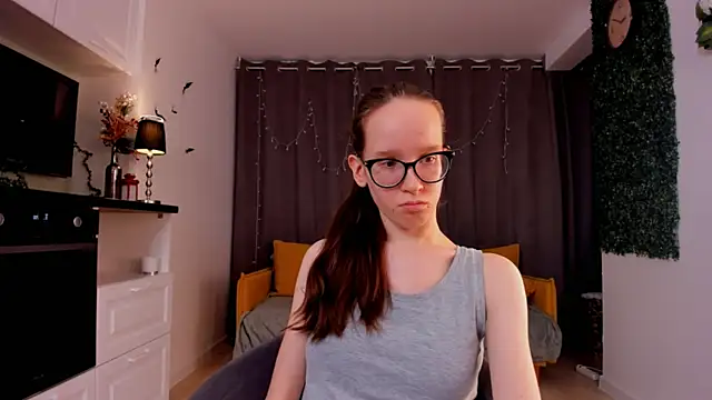 Snapshot of BettyBrowni chatting on February 2025 07:10:01 PM BettyBrowni online show from February 2025 07:10:01 PM