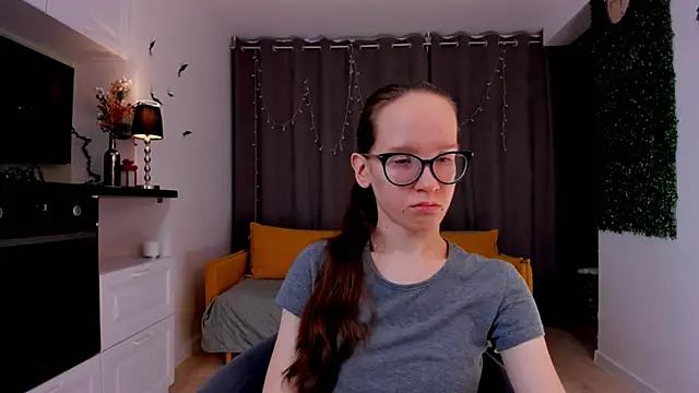 Snapshot of BettyBrowni chatting on February 2025 04:14:02 PM BettyBrowni online show from February 2025 04:14:02 PM