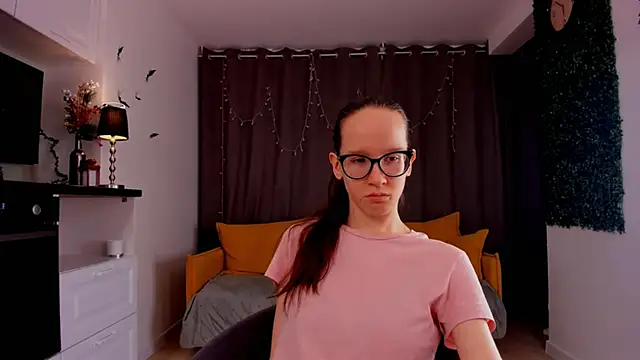 Snapshot of BettyBrowni chatting on February 2025 04:07:01 PM BettyBrowni online show from February 2025 04:07:01 PM