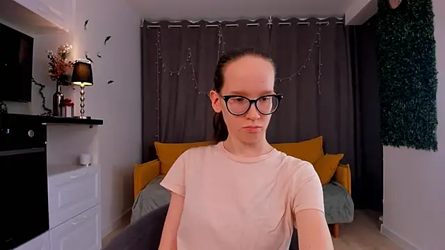 Snapshot of BettyBrowni chatting on February 2025 01:24:02 AM BettyBrowni online show from February 2025 01:24:02 AM