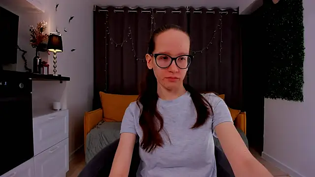 Snapshot of BettyBrowni chatting on February 2025 04:07:01 PM BettyBrowni online show from February 2025 04:07:01 PM