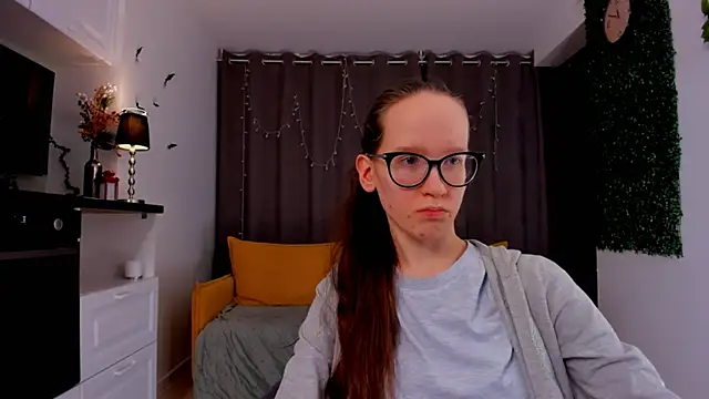 Snapshot of BettyBrowni chatting on February 2025 10:11:02 PM BettyBrowni online show from February 2025 10:11:02 PM