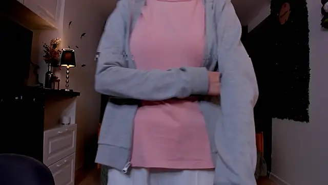 Snapshot of BettyBrowni chatting on February 2025 07:16:02 PM BettyBrowni online show from February 2025 07:16:02 PM