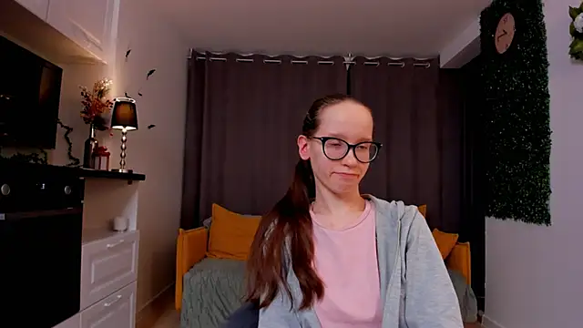 Snapshot of BettyBrowni chatting on February 2025 11:14:02 PM BettyBrowni online show from February 2025 11:14:02 PM