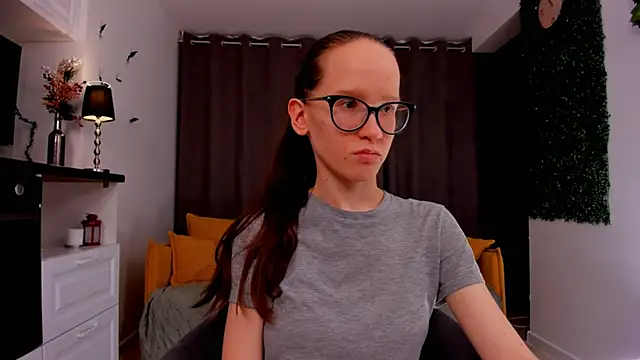 Snapshot of BettyBrowni chatting on February 2025 11:04:01 PM BettyBrowni online show from February 2025 11:04:01 PM