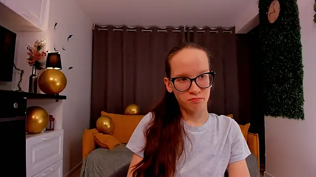 Snapshot of BettyBrowni chatting on February 2025 10:14:02 PM BettyBrowni online show from February 2025 10:14:02 PM