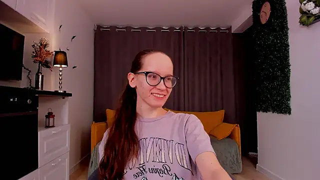 Snapshot of BettyBrowni chatting on March 2025 04:09:02 PM BettyBrowni online show from March 2025 04:09:02 PM