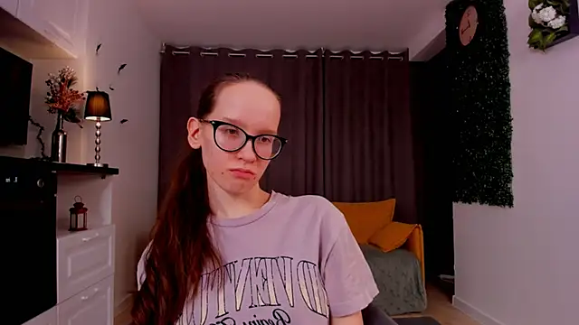 Snapshot of BettyBrowni chatting on March 2025 10:16:01 PM BettyBrowni online show from March 2025 10:16:01 PM