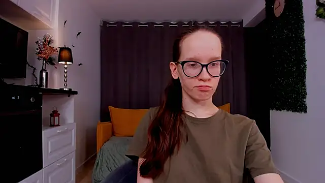 Snapshot of BettyBrowni chatting on March 2025 10:15:02 PM BettyBrowni online show from March 2025 10:15:02 PM