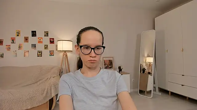 Snapshot of BettyBrowni chatting on March 2025 10:17:02 PM BettyBrowni online show from March 2025 10:17:02 PM