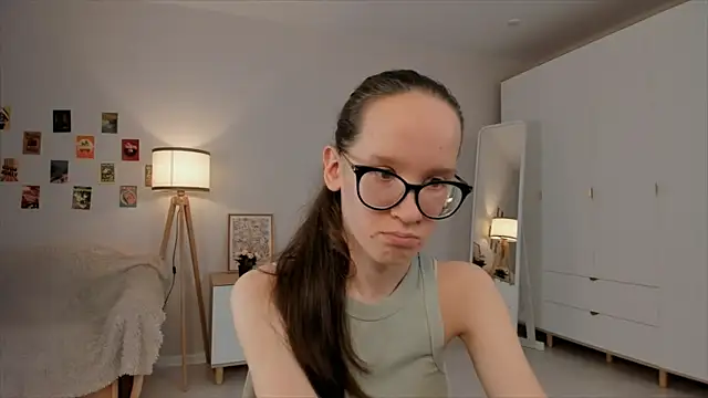 Snapshot of BettyBrowni chatting on March 2025 07:15:01 PM BettyBrowni online show from March 2025 07:15:01 PM