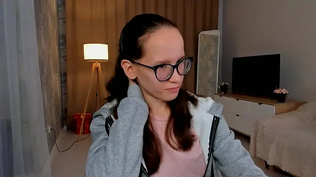 Snapshot of BettyBrowni chatting on September 2025 04:08:01 PM BettyBrowni online show from September 2025 04:08:01 PM