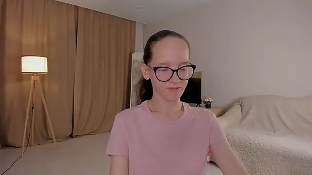 Snapshot of BettyBrowni chatting on October 2025 04:08:02 PM BettyBrowni online show from October 2025 04:08:02 PM