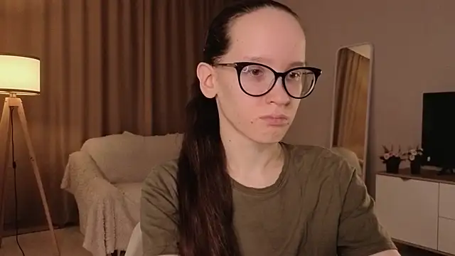 BettyBrowni online show from April 2026 04:08:01 PM