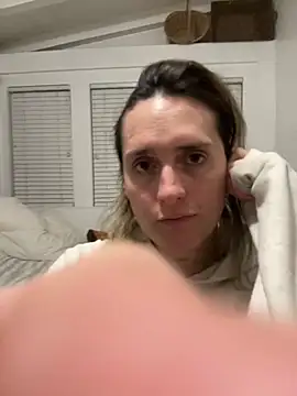 luluphoenix00 online show from December 2024 01:35:02 AM