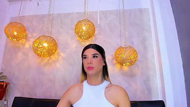 victoria aleia  online show from December 2024 08:15:01 PM