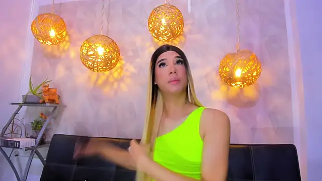 victoria aleia  online show from February 2025 08:15:01 PM