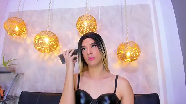 victoria aleia  online show from March 2025 10:47:01 PM