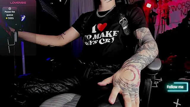 Snapshot of allanhurtss chatting on October 2025 03:05:02 AM allanhurtss online show from October 2025 03:05:02 AM