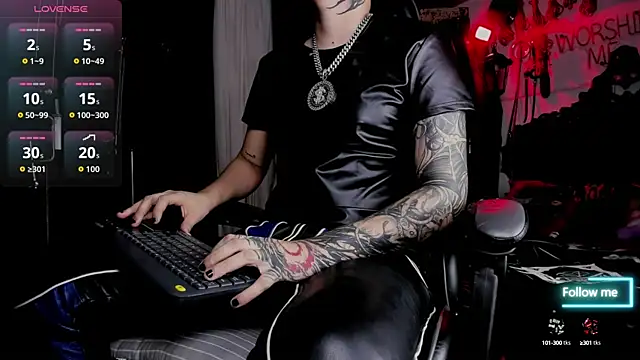 Snapshot of allanhurtss chatting on October 2025 10:40:01 PM allanhurtss online show from October 2025 10:40:01 PM