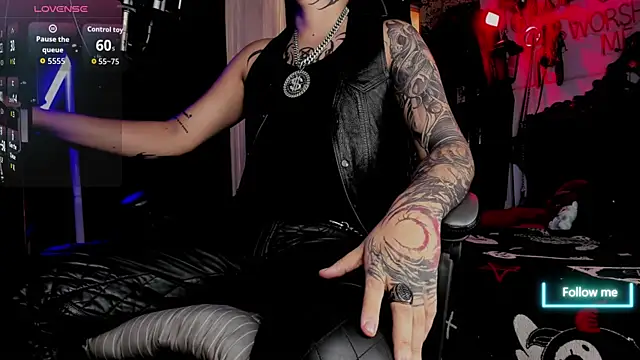 Snapshot of allanhurtss chatting on October 2025 05:57:02 PM allanhurtss online show from October 2025 05:57:02 PM