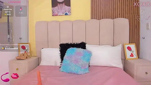 EmmyCruzZ online show from February 2025 03:36:02 AM