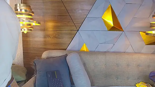 sarah banks1 online show from March 2025 07:04:01 PM