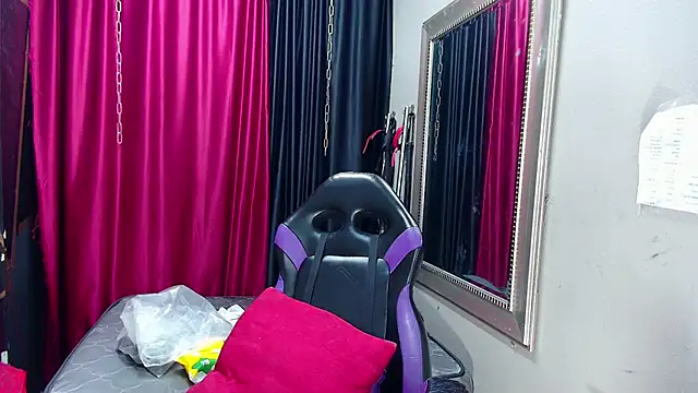 Snapshot of AvaChannel chatting on January 2025 05:05:02 PM AvaChannel online show from January 2025 05:05:02 PM