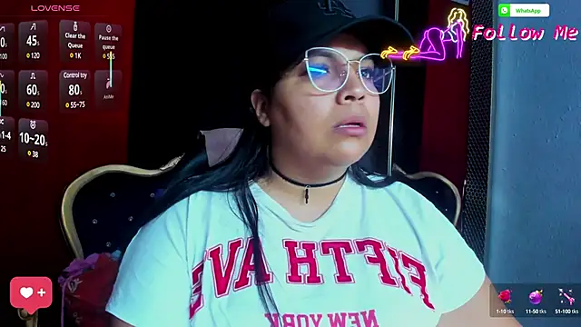 Snapshot of AvaChannel chatting on March 2025 10:44:02 AM AvaChannel online show from March 2025 10:44:02 AM