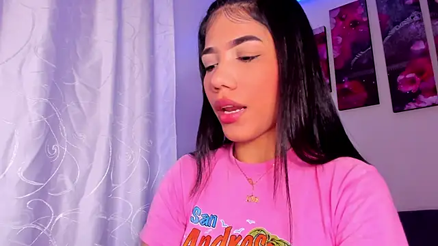 Alissarhys26 online show from December 2024 02:24:01 AM