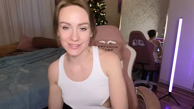 Snapshot of VeronicaRoss chatting on December 2024 12:55:02 PM VeronicaRoss online show from December 2024 12:55:02 PM