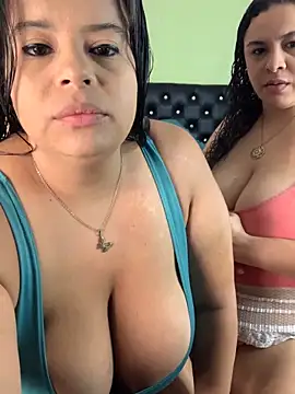 twocurvylatins online show from November 2025 10:31:02 PM