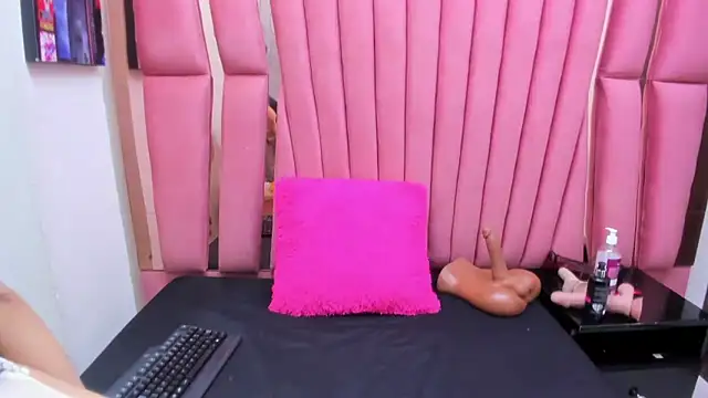 ChloeRosey online show from March 2026 08:23:01 PM