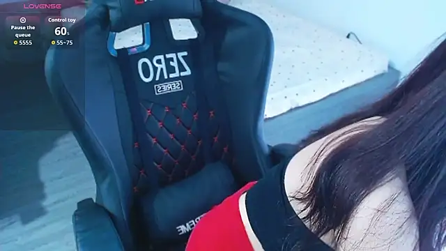 Lin SiYee online show from March 2026 12:28:02 AM