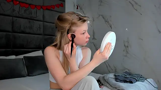 Snapshot of Sarra_Cooper chatting on March 2025 01:13:01 AM Sarra Cooper online show from March 2025 01:13:01 AM
