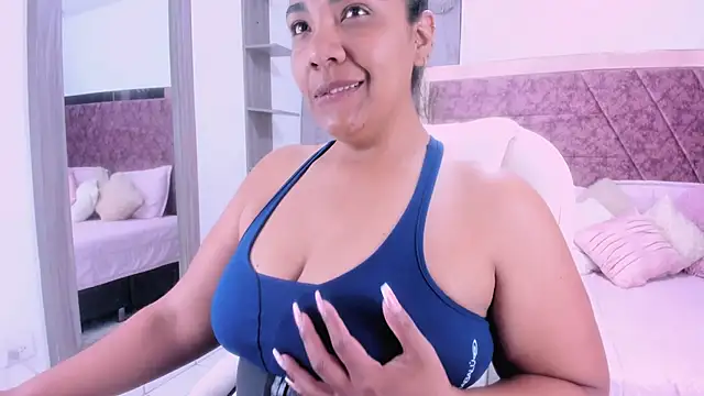  Lakshmi hotx online show from February 2025 12:01:02 PM