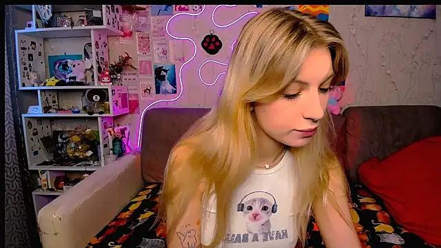 Maria Hunt online show from January 2025 04:25:02 AM