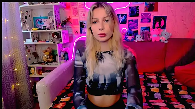 Maria Hunt online show from January 2025 03:53:01 AM