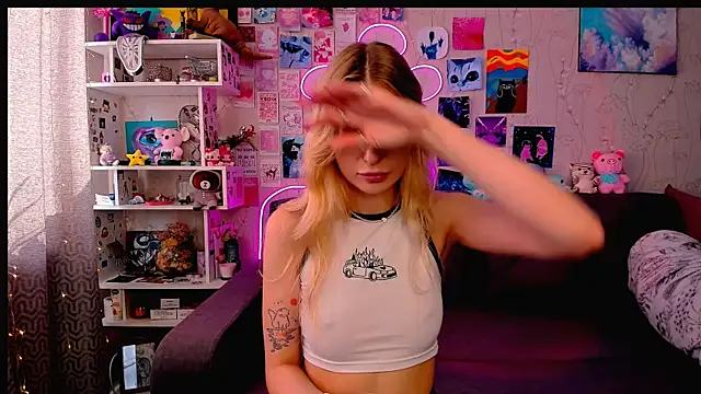 Maria Hunt online show from February 2025 07:15:01 AM