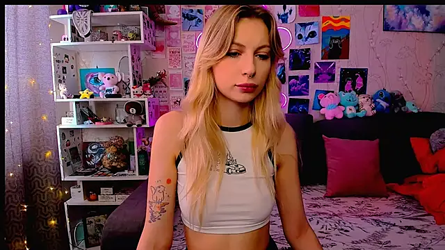 Maria Hunt online show from February 2025 04:36:02 AM