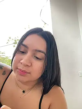 Pretty Isadora online show from January 2025 10:44:02 PM