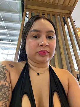 Pretty Isadora online show from January 2025 09:32:01 PM