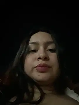 Pretty Isadora online show from March 2025 11:46:01 PM