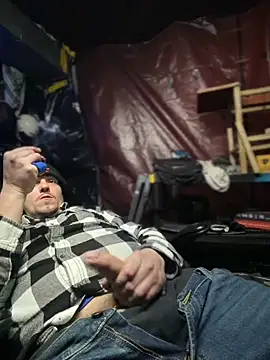 Snapshot of joeycbigcock chatting on January 2026 07:17:01 PM joeycbigcock online show from January 2026 07:17:01 PM