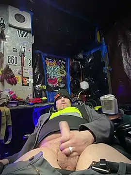 Snapshot of joeycbigcock chatting on February 2026 12:29:01 AM joeycbigcock online show from February 2026 12:29:01 AM