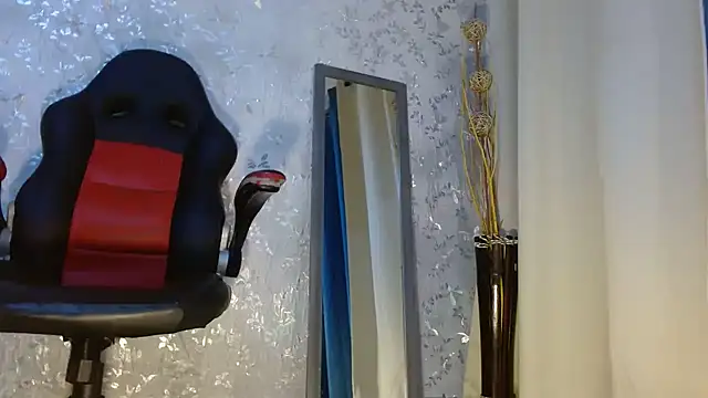 Samantabrown  online show from November 2025 11:20:02 AM