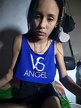 The-quee22 online show from November 2025 07:58:01 PM