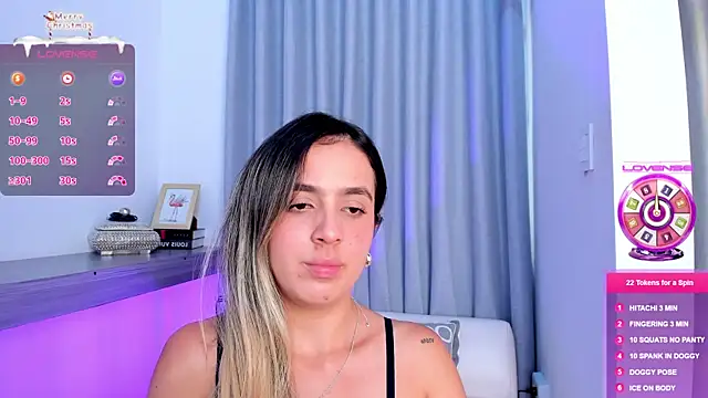 Snapshot of Lucyortiz_ chatting on December 2024 09:06:01 PM Lucyortiz online show from December 2024 09:06:01 PM